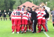Fudbal: Jedinstvo pred promocijom Petrovoselci na korak do titule prvaka