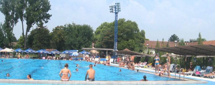 Samo da temperatura bude povoljna, kupača uvek ima na bazenu