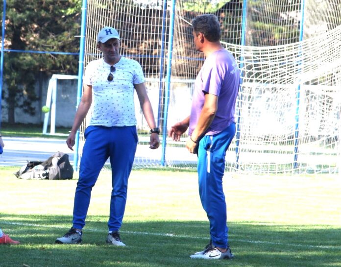 Moraju biti zabrinuti treneri Vojvodine Mirko Daviović i Slobodan Backović