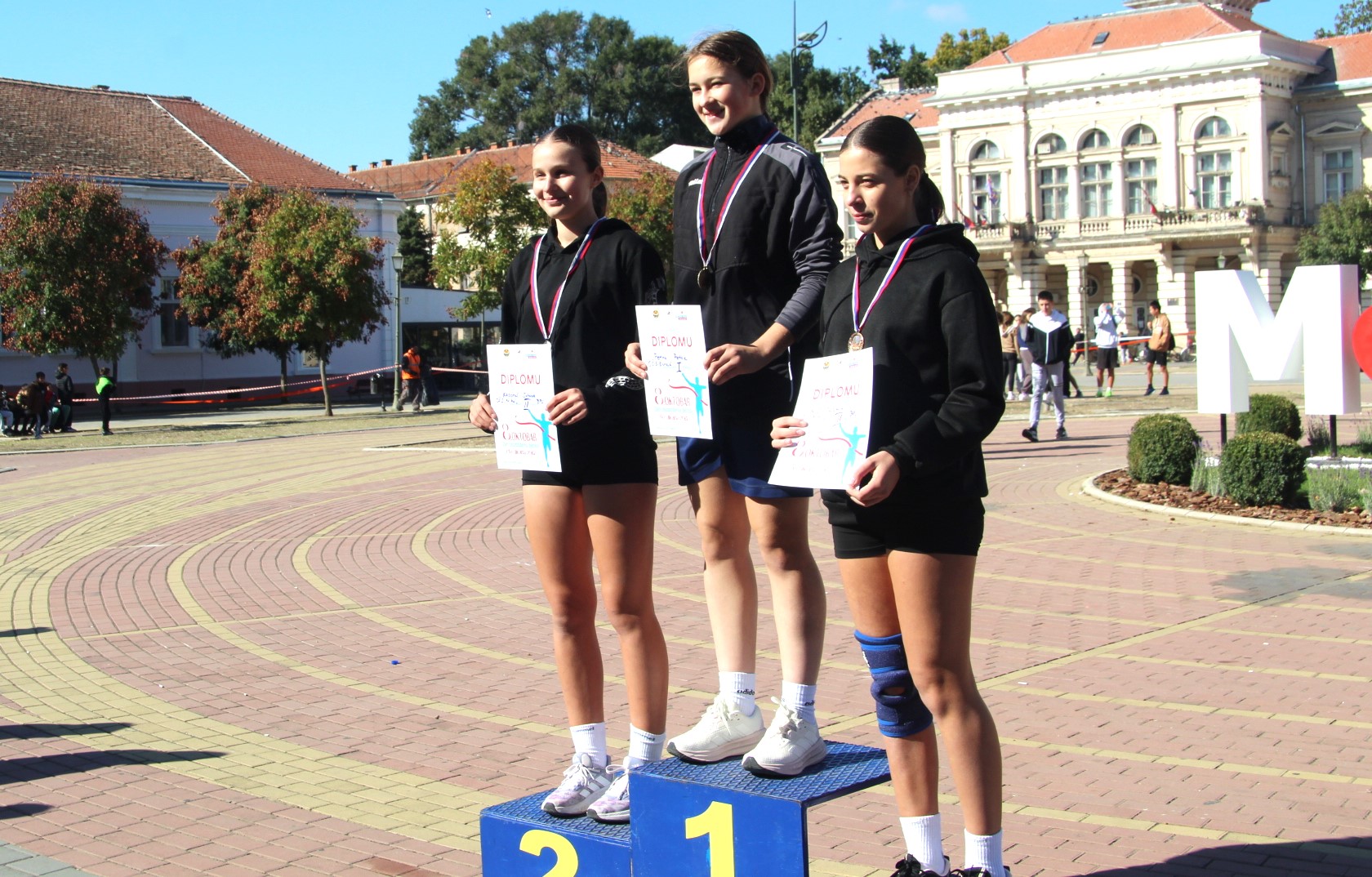 Najuspešnije takmičarke u konkurenciji malih maturantkinja