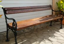 „Komšije za komšije“ poklanjaju klupu za park kod Dečijeg dispanzera u Bečeju