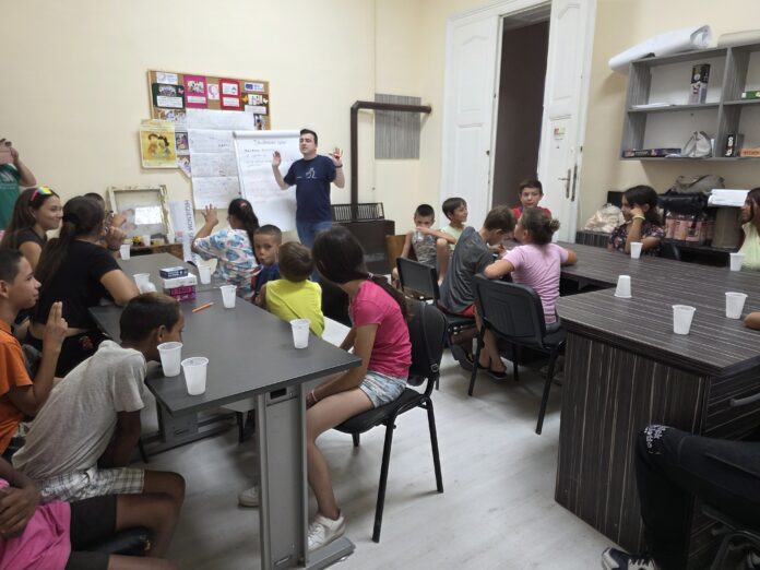 Prostor Omladinskog kluba u Bačkom Gradištu - mesto gde se kreira igra Prostor Omladinskog kluba u Bačkom Gradištu - mesto gde se kreira igra