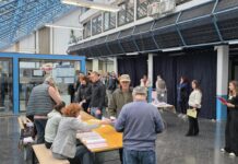 Sva biračka mesta u Bečeju otvorena na vreme i bez problema