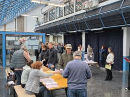 Sva biračka mesta u Bečeju otvorena na vreme i bez problema