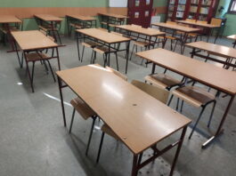 Roditelji đaka 2.b razreda OŠ „Zdravko Gložanski“ obezbedili nove stolice za učionicu